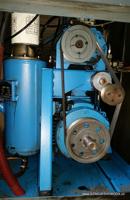 Šroubový kompresor  SP 031 (sroubovy kompresor  mannesmann demag (13).jpg)